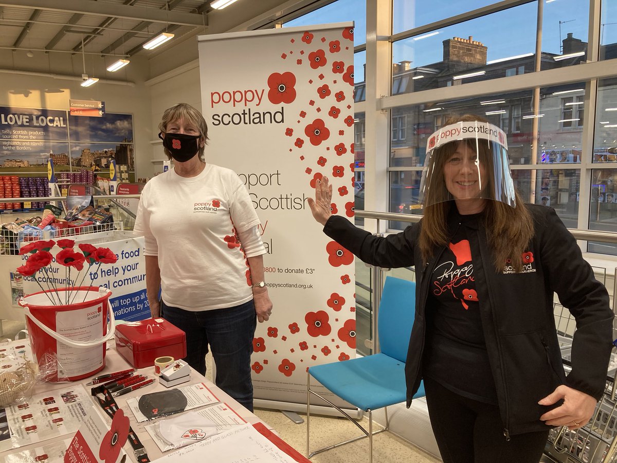 Hulagirluk1965's tweet photo. @poppyscotland No pics from my stint in the Kingsgate, Dunfermline today but here’s one with area organiser Christine Evans from Thursday! #LestWeForget #sociallydistanced #PoppyAppeal https://t.co/TIJHKbBzWV