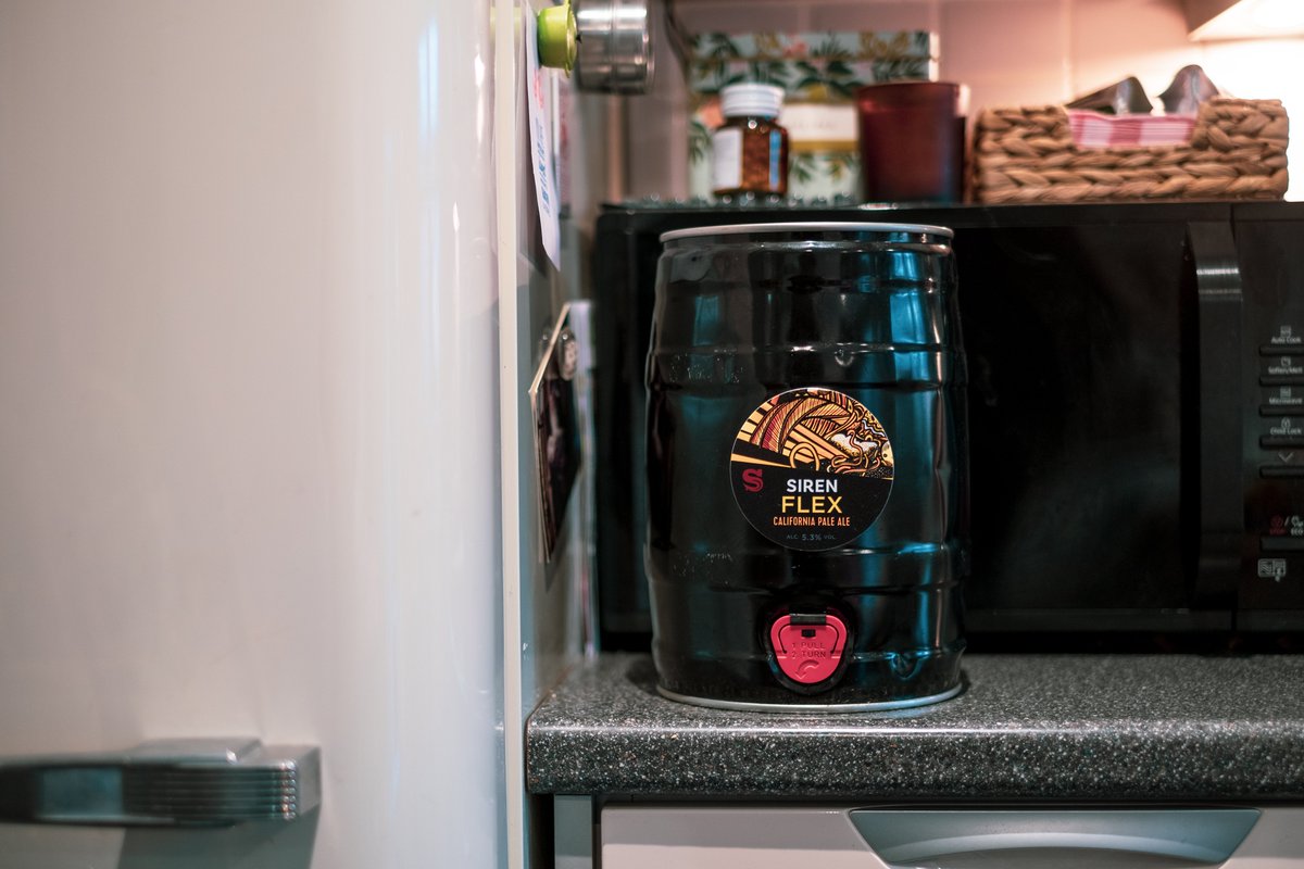 SirenCraftBrew's tweet photo. Keg beer at home is coming back!
Our mini kegs will go onto the webshop on #MinikegMonday, starting with Suspended in..., Yu Lu, Undercurrent and Flex! https://t.co/OnEMgo7jaL