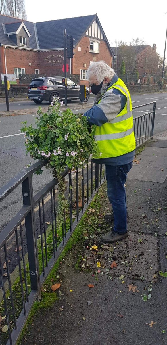HINDLEY CENOTAPH
Had a busy morning out with Eric as we added a bit of colour to the planters in front of the cenotaph. We also give the cenotaph area a bit of tidy up before tomorrow’s day of remembrance.
<a href="/WiganCouncil/">Wigan Council</a>