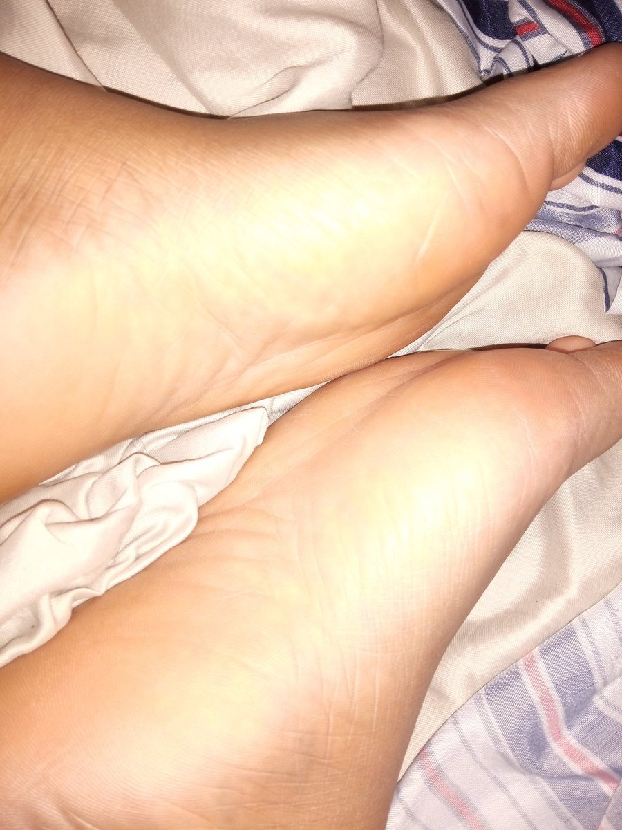 H3av3nlyFox's tweet photo. Goodmorning, I'm not happy my poor piggies need some TLC. Pay for me to pamper them and don't regret not doing it sooner. #paypig #Feet #feetslaveе #feet4subs #findom #cashcow #CashAppOnly #venmoonly wallet drain, humiliation, alpha couple, sugar daddy welcome, Worshipme https://t.co/GIzCe7TiYb