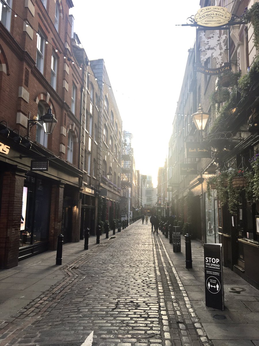 harshacoach's tweet photo. In Covent Garden after many months. Nice and quiet. I’ve missed the streets of London!#lockdowncycling https://t.co/wDHaeMkdeF