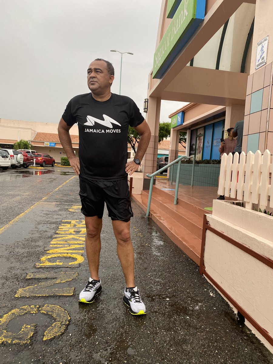 christufton's tweet photo. Saturday morning run was rainy but still...we persisted. #7MileRun #RainRun #LetsKeepMoving https://t.co/vQIZ5tXZiN