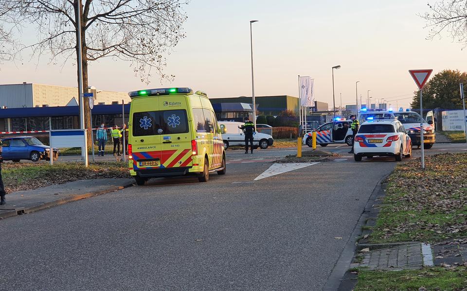 Ernstige aanrijding Apolloweg Leeuwarden: motorrijder overleden (update): LEEUWARDEN