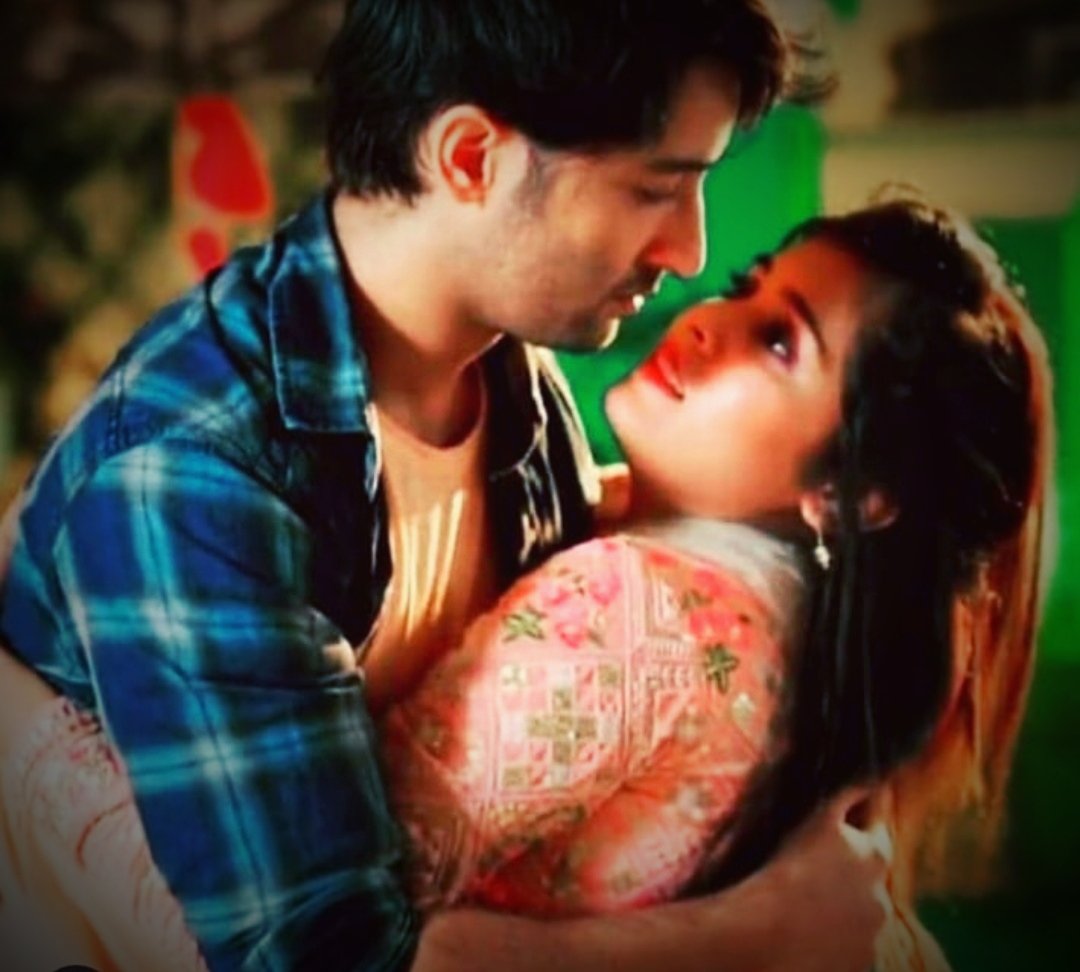 Msfn201145's tweet photo. Those days....♥️♥️plz come bk nah😭 missing u soo much mishbir....😔😔

#ShaheerSheikh #RheaSharma 
#YehRishteyHainPyaarKe 
#MishBir https://t.co/sqBEVqz2dr