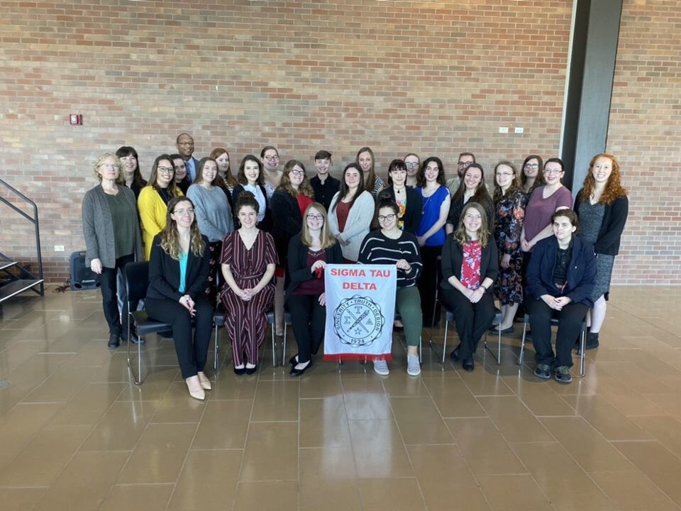 SigmaTauDeltaVU's tweet image. Today’s the big day. We are so excited to see our chapter of Sigma Tau Delta continue to grow!!

Only 3 more hours until we meet our new members!💗📝

#SincerityTruthDesign