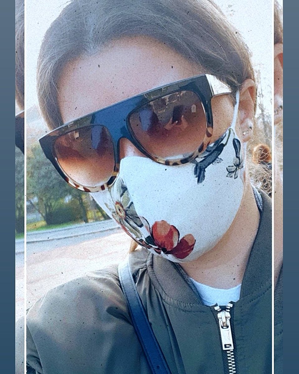 Obzirom na #covid19 ove godine sam preskočila revije na <a href="/BelgradeFashion/">BelgradeFashionWeek</a>  ali maskom sam oduševljena 🥰🥰🥰

#fashion #fashionblogger #fashiondesigner #jewelrydesigner #dunjastyle