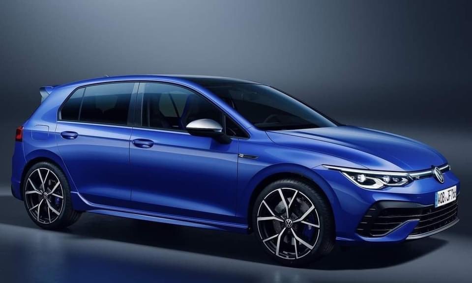 Este es el recién desempacado Volkswagen Golf R 2022. Conserva el 2.0 TSI al que lograron exprimirle 27 HP más para entregar 315 HP y 310 LB-pie, el 0 a 100 km/h lo hace en 4.7 segundos. ¿Cómo lo ven amigos Vaguetarianos? 😎 @Volkswagen_MX https://t.co/3wD0p7lVG0