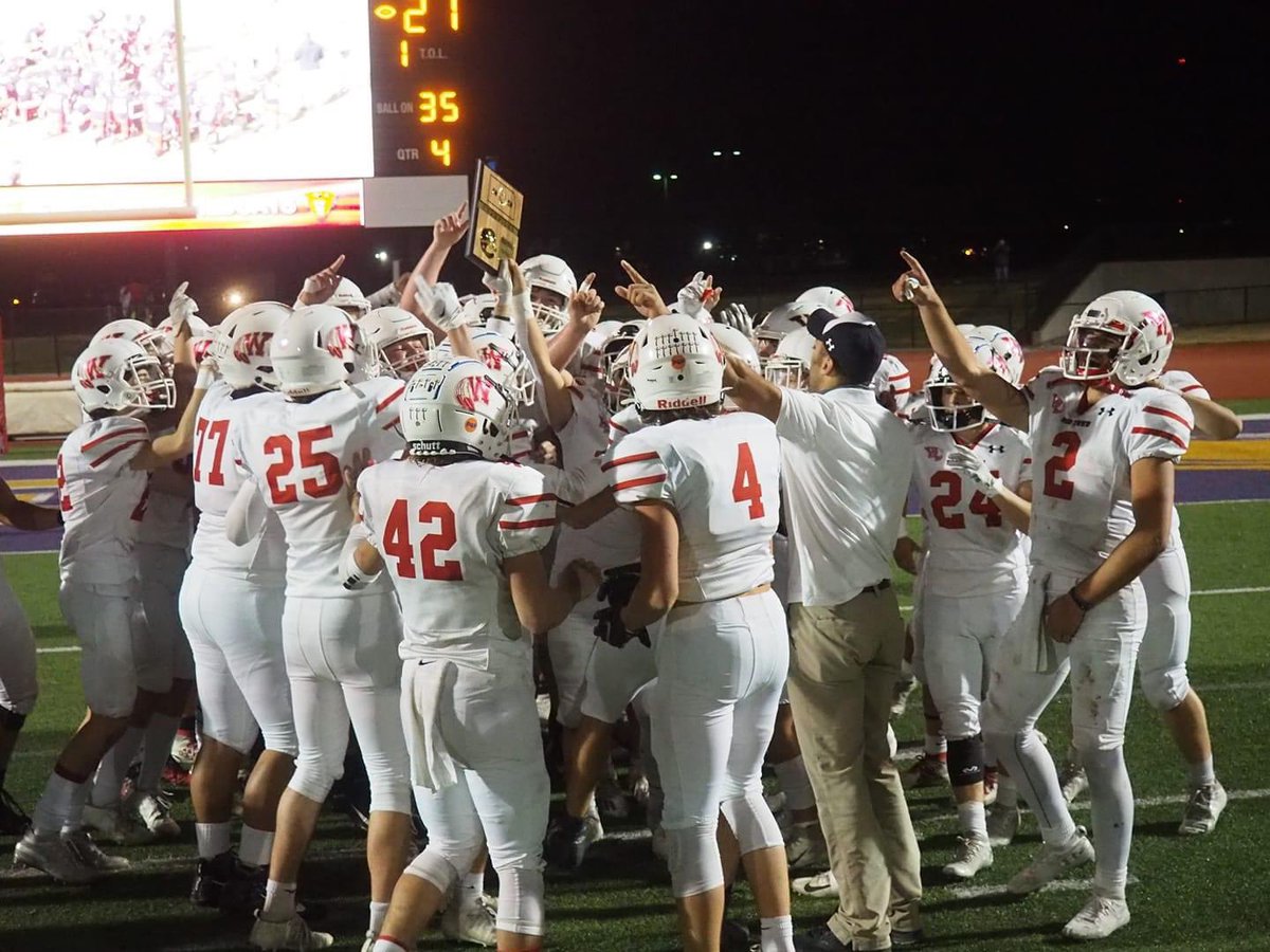 sportsinkansas's tweet photo. Wamego (4A) w/ their fifth appearance in the round of eight &amp; just the third time since 2001. Nice work here by HC Weston Moody. Were 3A last year and now one of eight 4A teams remaining. Wamego with seven playoff wins in school history, Moody has two of those in three yrs as HC https://t.co/cYYuuzEwjm