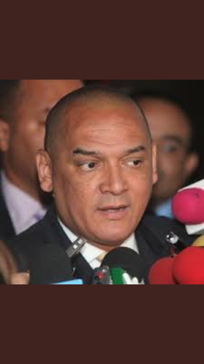 yahve_alvarez's tweet photo. Rubén Reinoso desde la Unexca https://t.co/IdCido7Ntc https://t.co/aCIYk8JW5l