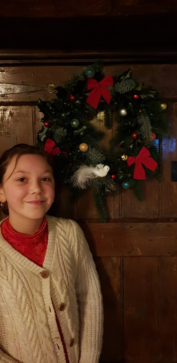 c_ami_m's tweet photo. This year Megan has decided to make wreaths and sell them to make money towords her food bank donation.
@RhiwSyrDafydd @MrHarroldRSDP https://t.co/S0b5IMBGVN