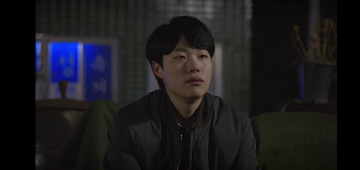 Sikumal1's tweet photo. Same energy. The sad boy 😣#Reply1988 #StartUpEp7 https://t.co/Raf4Qd5HDy