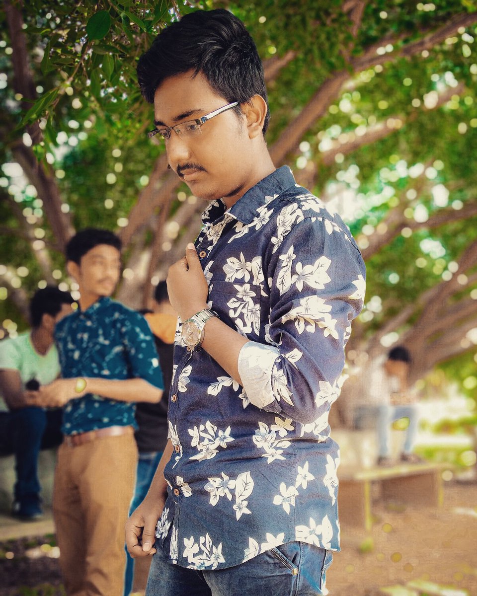 panjaanupam51's tweet photo. I know I am not perfect...
But I will #trying...
#oldlook #styles #Bangalore #rrinstitution #friendphoto #love https://t.co/D2eT52o5dw