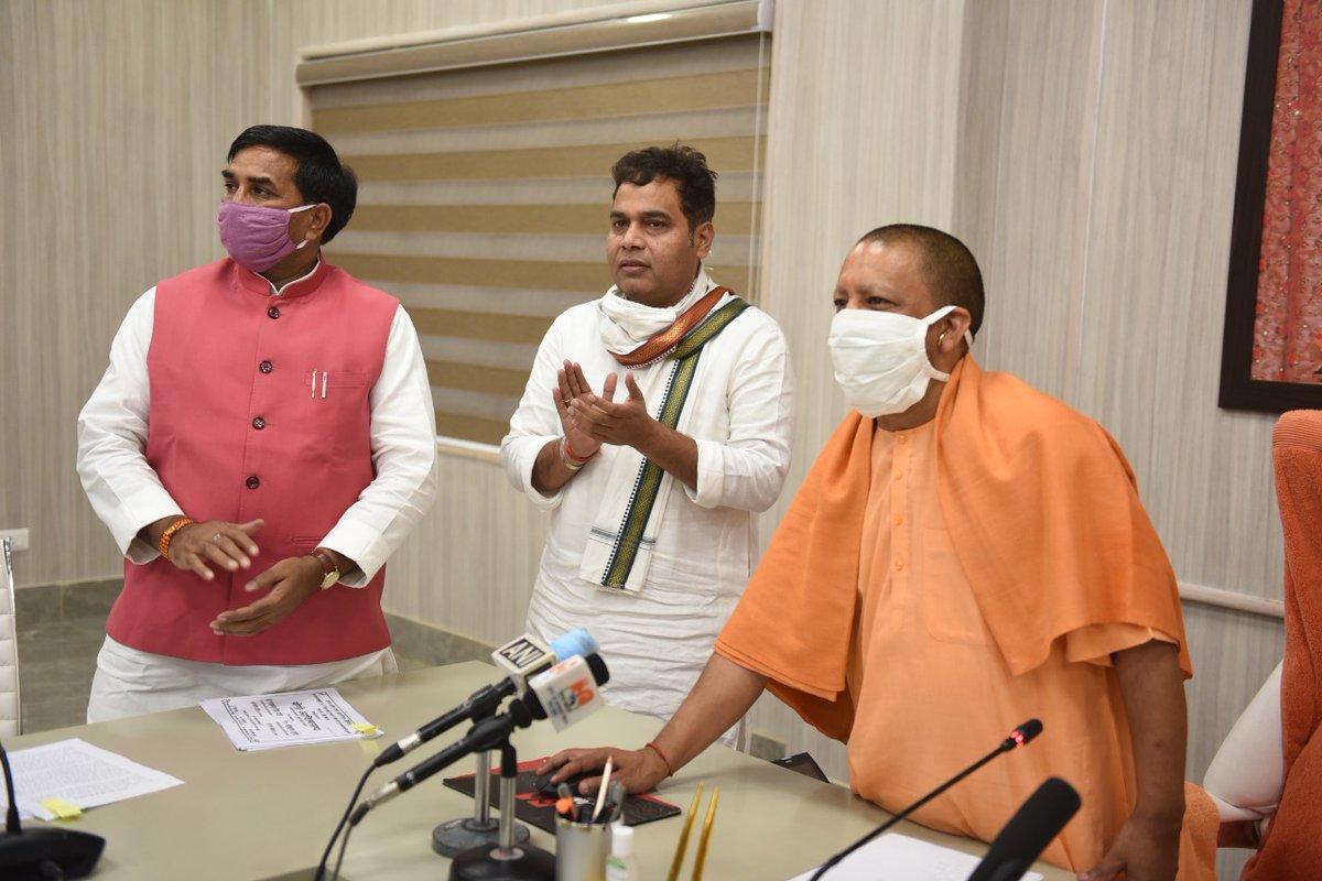 ptshrikant's tweet photo. माननीय मुख्यमंत्री श्री @myogiadityanath जी द्वारा गोरखपुर में विद्युत व्यवस्था की सुदृढ़ीकरण हेतु 215.77 करोड़ रुपये की परियोजनाओं का शिलान्यास व लोकार्पण किया गया। @BJP4UP @BJP4India @UPGovt https://t.co/OkDLh124tJ