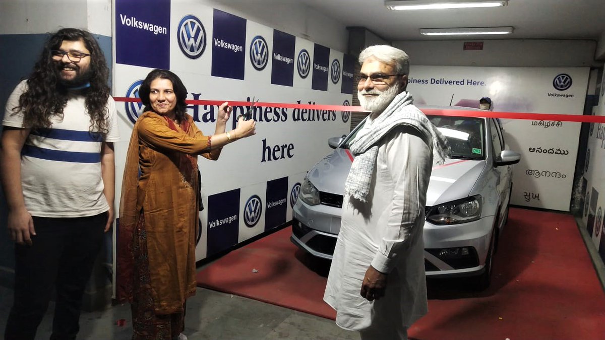 vwrohtak's tweet photo. #Congratulation to Miss. Suman Lata Ji for Being a Part of Volkswagen Rohtak FAMILY.

For TEST DRIVE &amp; More Info Ping Us on :+91-8059880066
EMAIL US - badhwargroup2@gmail.com

#volkswagen #volkswagenrohtak #badhwarCars #volkswagenpolo #poloHighLine #polo https://t.co/ITT5HkIHvt