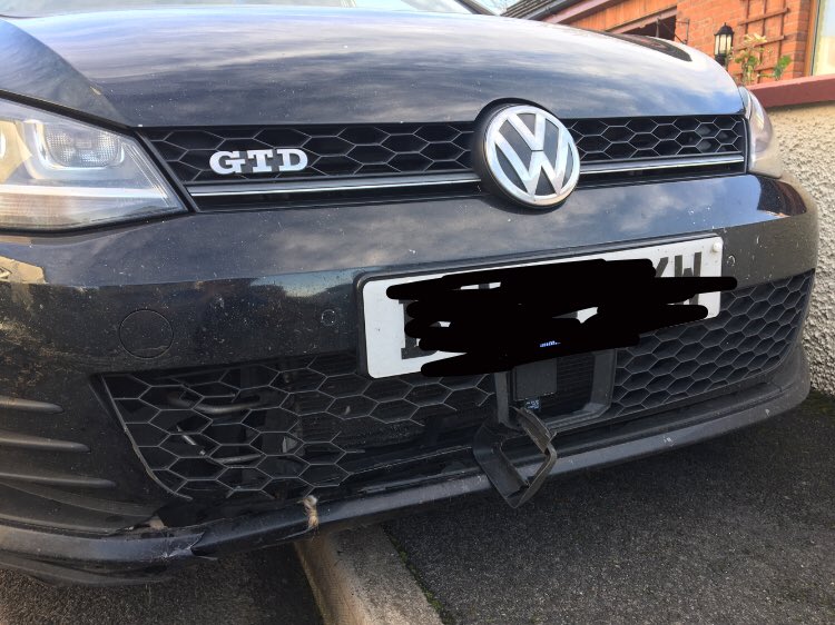 _JasonnH's tweet photo. Rabbits fucking up my motor https://t.co/VUMoxcEXSW