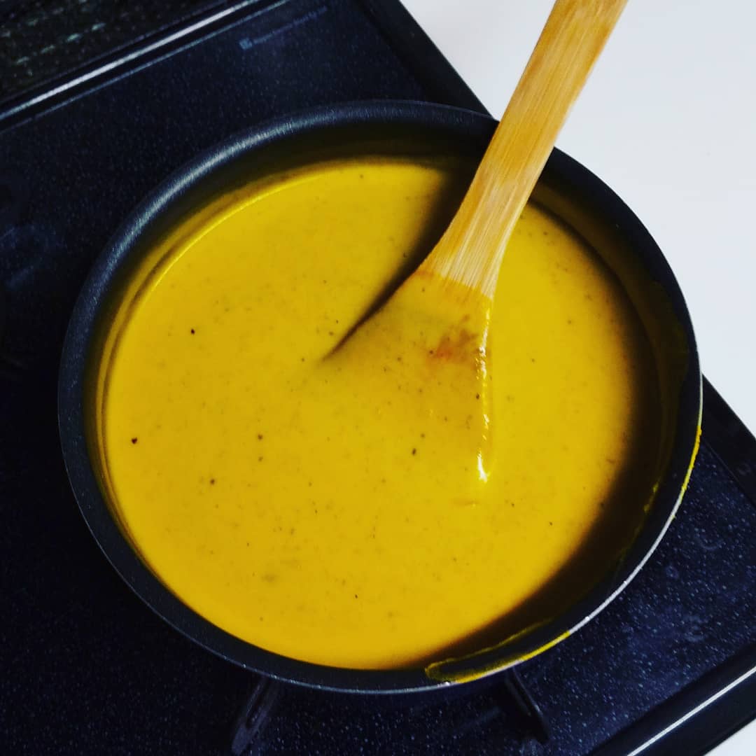 puyopuyo_100's tweet photo. 本日の #カボチャ #料理 は、
#ポタージュ #スープ 
#種 を飾ってみたよ😃
#pumpkin
#cooking
#seed
#pottage
#soup https://t.co/8tSo5WhBl0