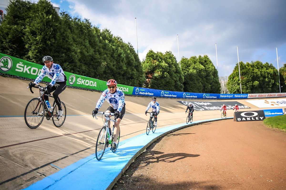 jeancharleshuv's tweet photo. Une nouvelle page s'ouvre pour l'équipe cycliste amateur PAPI CYCLING, soutenue par @TissusPapi, qui a maintenant son site dédié : https://t.co/mSpKab7xBH
#Roubaix #TissusPapi #PapiCycling https://t.co/iNpyftV0vo