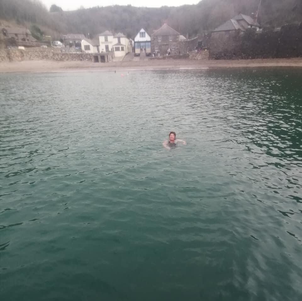 Alileigh8's tweet photo. Dipped this morning at Polkerris #Cornwall Stunning. Beautiful. Invigorating. #goodforthemind https://t.co/RyTvx0a8il