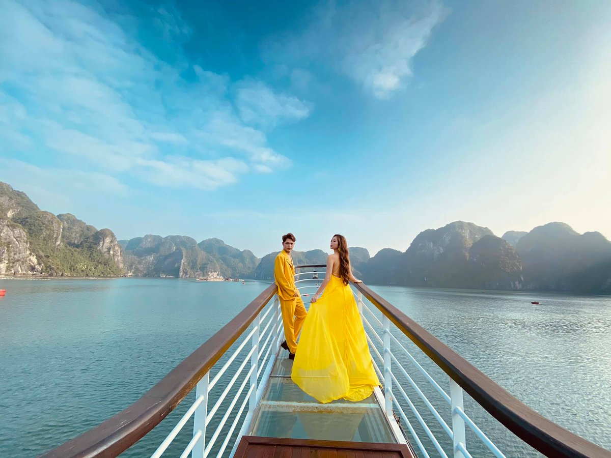 YourVietnamOrg's tweet photo. Hạ Long Bay, not recognized merely by #UNESCO as a World Natural Heritage https://t.co/MedlNCwn2y