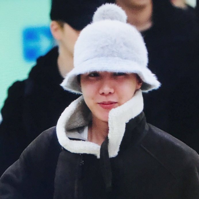 jhope x kangol (hats)