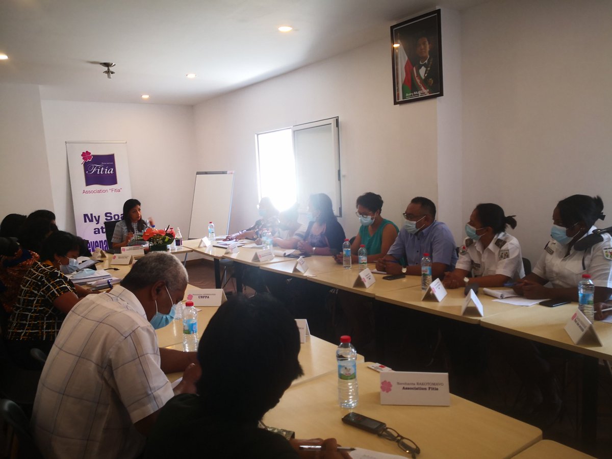 UNFPAMadagascar's tweet photo. Happening now: Strengthening the coordination of actions against GBV w/ Ms Mialy RAJOELINA, First Lady of Madagascarar, Champion of the fight to #EndGBV &amp; all critical stakeholders. Together we're unstoppable to end this scourge! #MPPSPF #SecuritePublique #MINJustice #MinSante https://t.co/nrbJzywald