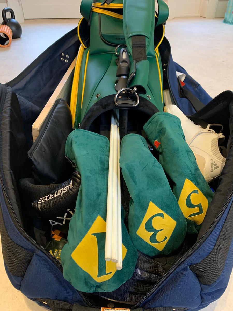 McDonnellGolf's tweet photo. Something extra special snuck into @JustinRose99 travel bag 😉 #majorfall https://t.co/jrPYdU4WhJ