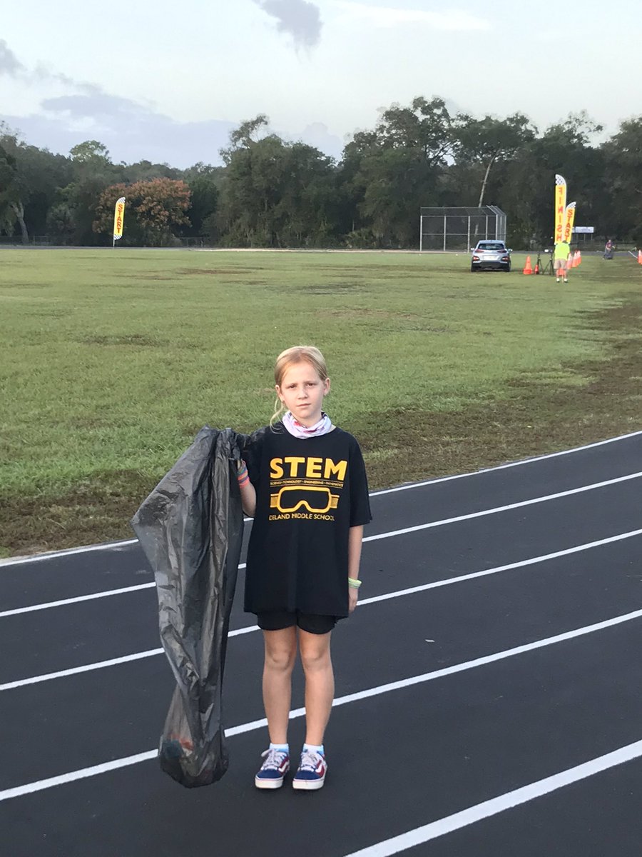 Final preparations at THE <a href="/DeLandMiddle/">DeLand Middle Terriers</a> Terrier Invitation...both opted in to help, one by choice and the other...well you get it <a href="/JennifeG0305/">Jennifer Goddard</a>