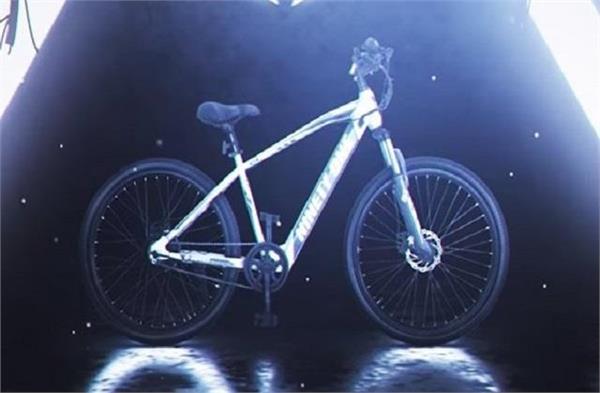 JagbaniOnline's tweet photo. ਭਾਰਤ ਦੀ ਸਟਾਰਟਅਪ ਕੰਪਨੀ ਨੇ ਲਾਂਚ ਕੀਤਾ e-cycle, ਇਕ ਚਾਰਜ ’ਚ ਚੱਲੇਗਾ 35 ਕਿਲੋਮੀਟਰ, ਜਾਣੋ ਕੀਮਤ
https://t.co/4tQjJsa5b5
#IndianEBicycle #AlphaVector #FirstEBike https://t.co/2ubiY3d5T5