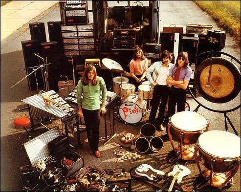 pinkfloyd's tweet photo. Today in 1969, Pink Floyd's double album (one live, one studio) Ummagumma - the name was a slang word in Cambridge - included a carefully laid out touring equipment picture. This shot from the same session shows things in less order... https://t.co/d4JLAYPlMY