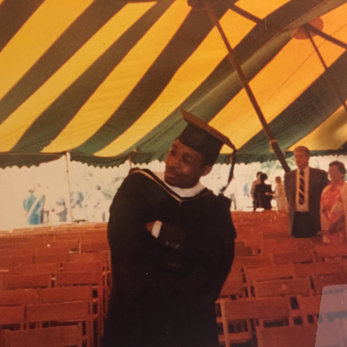 MrChuckD's tweet image. Grad in a BBoy Stance Rock The House 1984 yes yes yall the same campus we helped form a worldwide HIPHOP movement. Don’t let nobody convince you that Universities don’t mean sht. You have to be aggressive to get everything you can out of them as they to get everything out of you