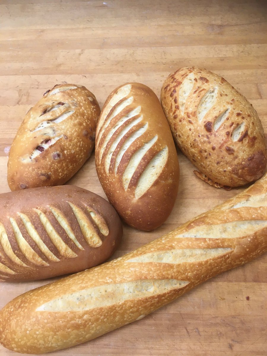 SchnitzBakery's tweet photo. Stop by today for your weekend bakery treats! We have a wide assortment of bread, muffins, bagels, cookies, strudel and much more! Just down from @schnitzdeli https://t.co/LNhx1cS43k