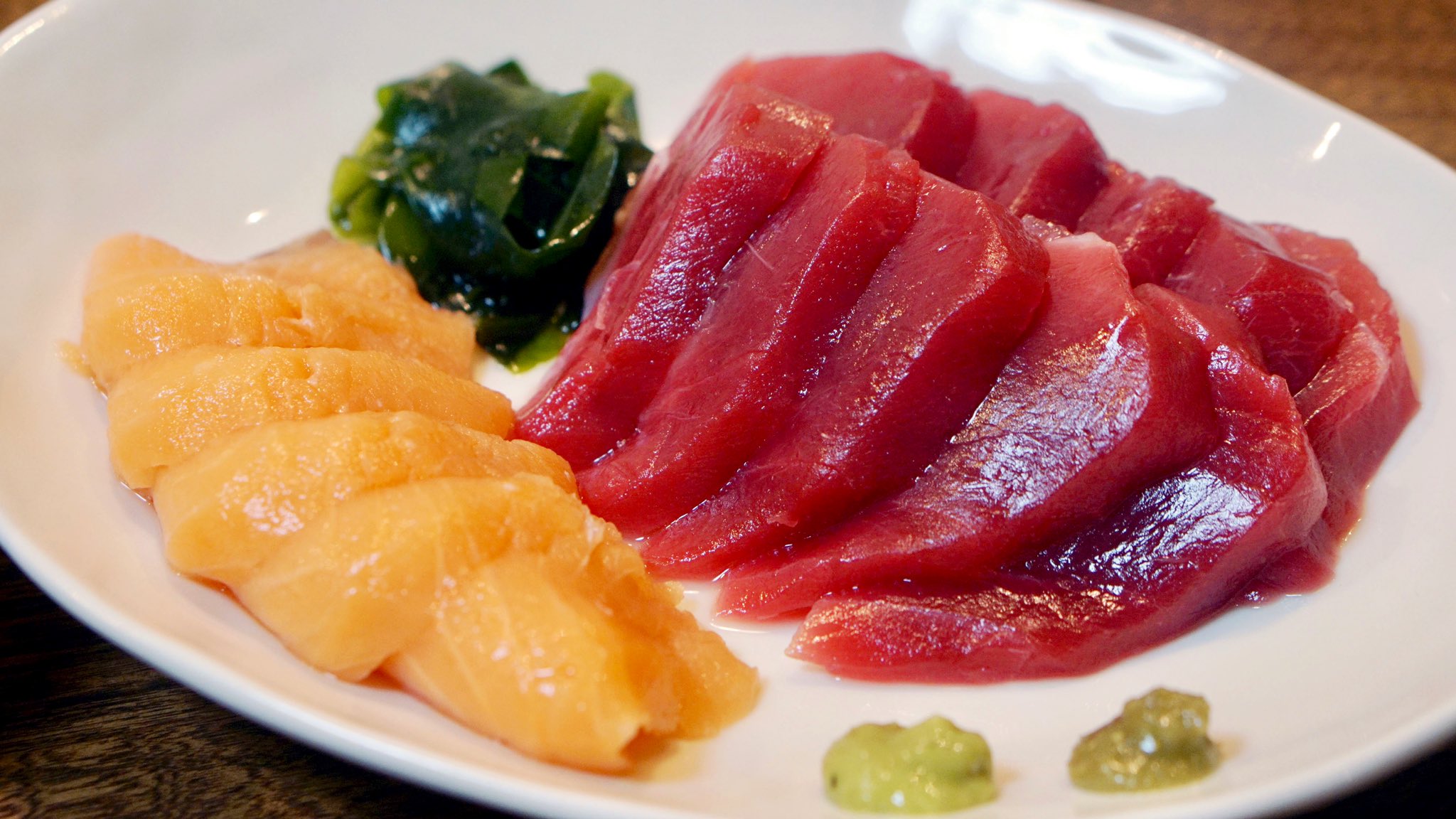 Kazh 魚介三昧な本日の夕飯 墨烏賊 本鮪 サーモンの刺身 ホヤ酢 小鯛の塩焼き サッパの酢漬け ままかり 赤蕪漬けなど Twitter家庭料理部 T Co Zigus6a67g Twitter
