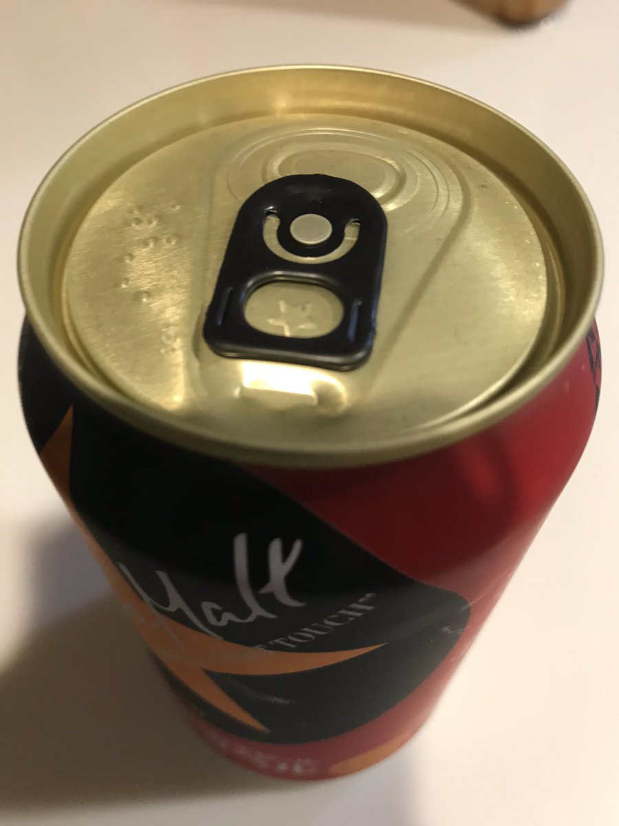 HSuperh2o's tweet photo. 今宵は黒ラベル。売り場で目立つPKG。コクがあるしっかりとした味わいは、本格派好みか。タブが黒色なのもちょっとしたポイント。219円。
#黒ラベル #エクストラモルト https://t.co/r8ug9EDto7