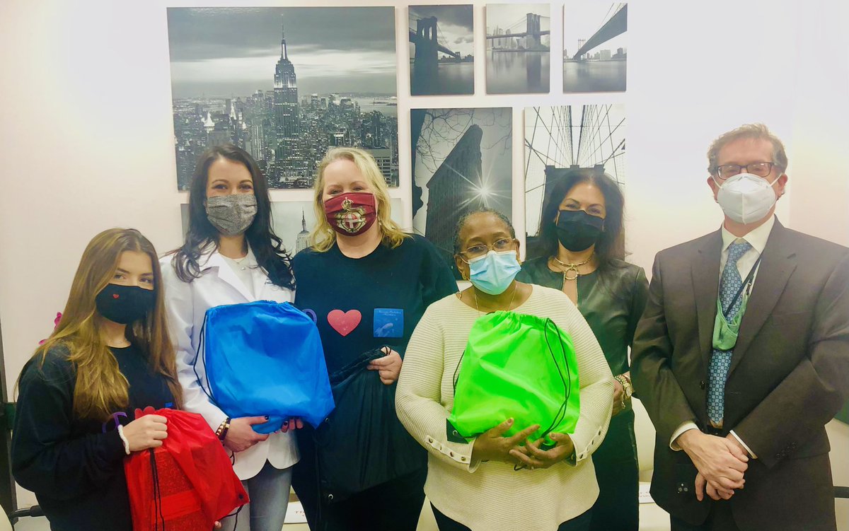 HPFCharity's tweet photo. HPF visited (FCNY) in Harlem &amp; delivered 150 backpacks w/school supplies to be donated to Pediatric Patients.
#HelpingChildren #Backpacks #Schoolsupplies #SpreadHope #Volunteers #BeKind @NYCollPodMed  @nymedcollege  @TouroCollegeSHS @IrishCentral @irishexaminerus @IrelandinNY https://t.co/Fvc2yA304K