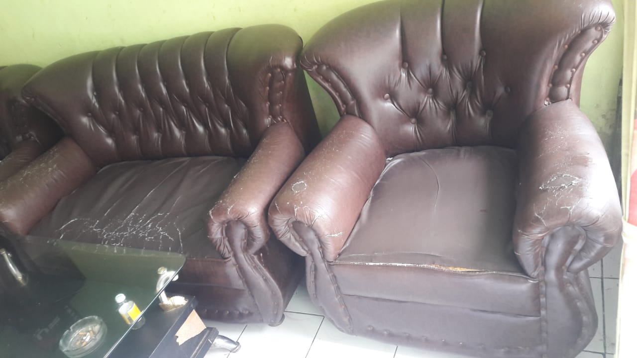 Service sofa bekasi