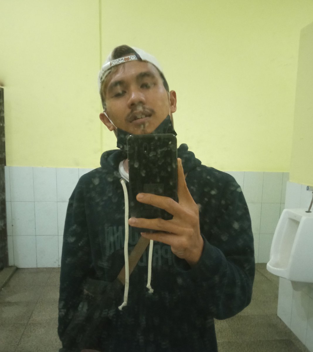 intunericc's tweet photo. Suram? Iyaa kek idup aing anjim https://t.co/CFW6bKc9su