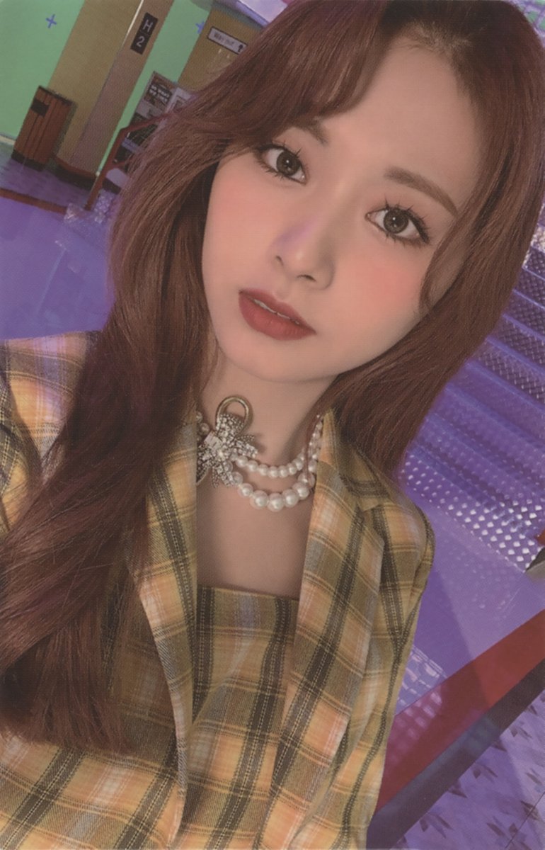 SCAN] TWICE 2nd full album Eyes wide open Photocard - Tzuyu (2/2
