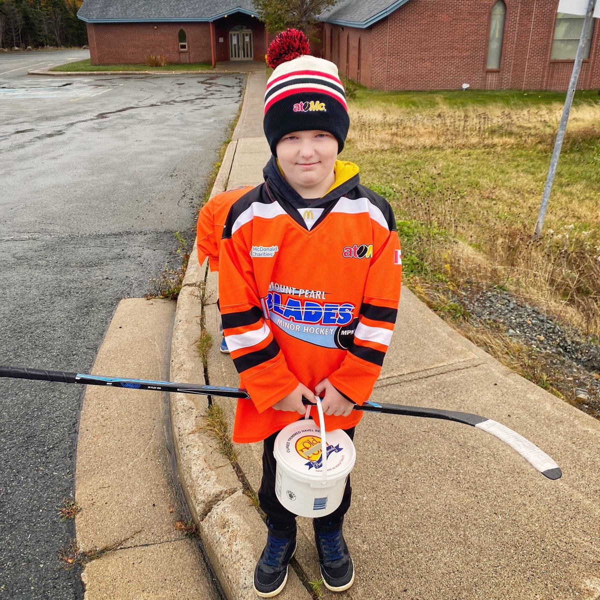 stephenkent's tweet photo. Help our young hockey stars as they raise funds for the Mount Pearl food banks!

Ciaran’s U11 Oilers team is at Church of the Good Shepherd on Richard Nolan Drive until 10 am.  

Drive by to make a monetary donation.

#HockeyWithHeart #MountPearl #McStuffins  🏒 🧡 https://t.co/h0FjuXt9Ik