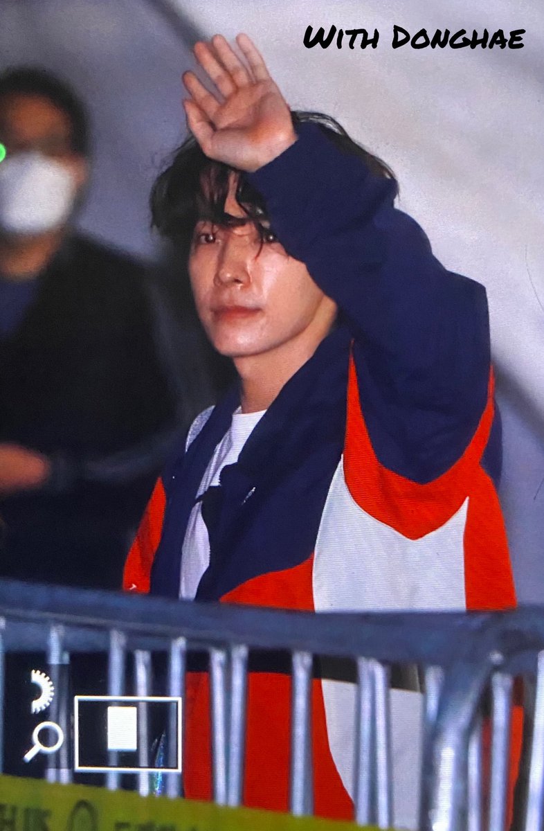 with_donghae's tweet photo. 201107 초대 퇴근 :) 멋진 15주년 팬미팅! 고마워💙

#동해 #Donghae #ドンへ #東海 https://t.co/sRwGZrEyzf