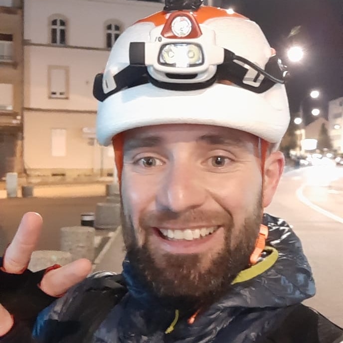 dessinemoustach's tweet photo. Quand tu vas au travail en #velo et qu'on dirait que tu vas faire le mont blanc 😝🏔
Petite pensée du jour car nous devions prendre le départ pour notre #gpsdrawing de @laliguecancer avec notre @Moustachebikes, nos ravitos Baouw et notre @chullanka
Mais ce n'est que partie remise https://t.co/bcTbg6Xv4C