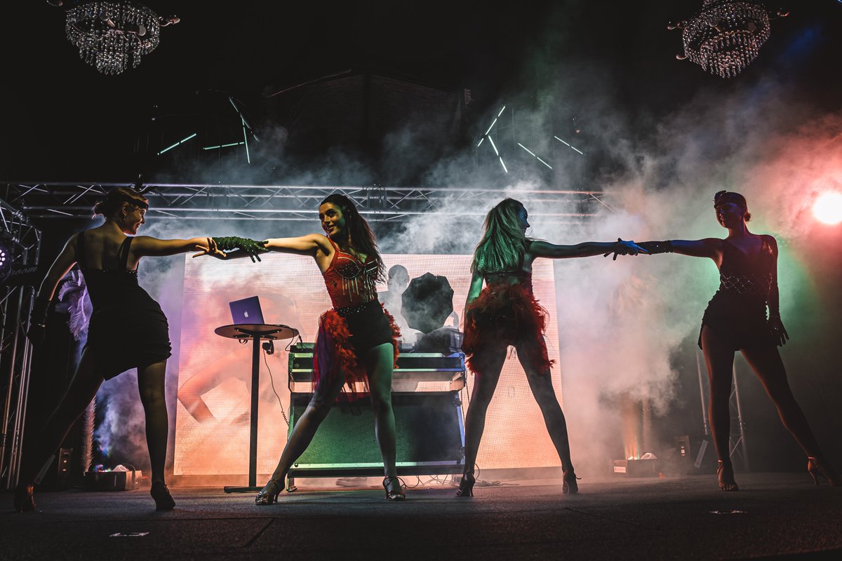 usvaproductions's tweet photo. Despite #COVID19 , we had the chance to perform at the Gatsby-themed outdoor event at #ravintolaperiscope #Tampere a month back! Such a well and safely organized party. Thank you Justin Case Productions for staying strong during these difficult times!

Photo: Jonas Ehrnsten https://t.co/i8ygbLKxPh