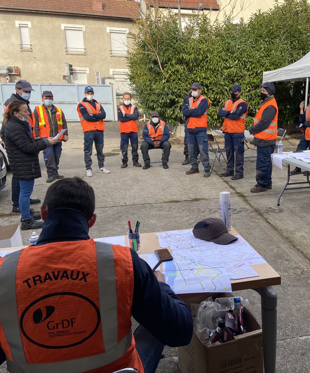 Belle mobilisation de nos salariés et belle transversalité DR-DCT IDF pour une gestion efficace de l’ORIGAZ-COREG à Triel-sur-Seine. Tous mobilisés pour nos clients ! #GRDF  <a href="/FWintenberger/">Franck Wintenberger</a> <a href="/bdesingly/">Bertrand de Singly</a> <a href="/Arcat31/">Arnaud Catoire</a> <a href="/ludo95220/">THIEBAUX Ludovic</a> <a href="/JeromBlanchard/">Jérôme Blanchard</a> <a href="/CoquelinJerome/">Jérôme Coquelin</a> <a href="/am_bayi/">ambayi_com' on GRDF</a> <a href="/FadelaAmmad/">Fadela Ammad</a>