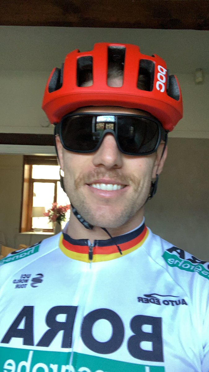 Mr Johnston tweet media