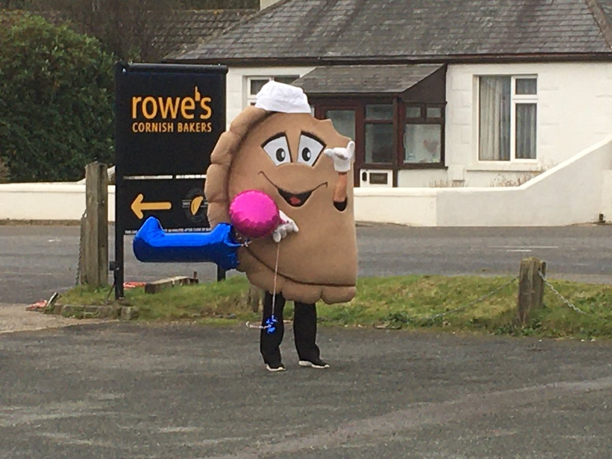 lisa_govie's tweet photo. Mr Pasty made an appearance! 😂
#MrPasty #Rowes #TeamChivvy https://t.co/IswU7Zp2gD