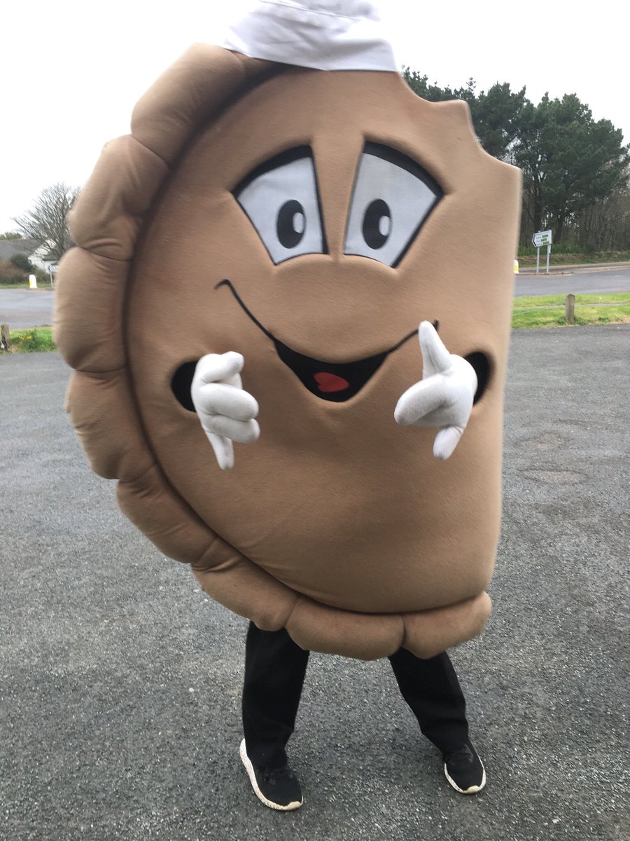 lisa_govie's tweet photo. Mr Pasty made an appearance! 😂
#MrPasty #Rowes #TeamChivvy https://t.co/IswU7Zp2gD