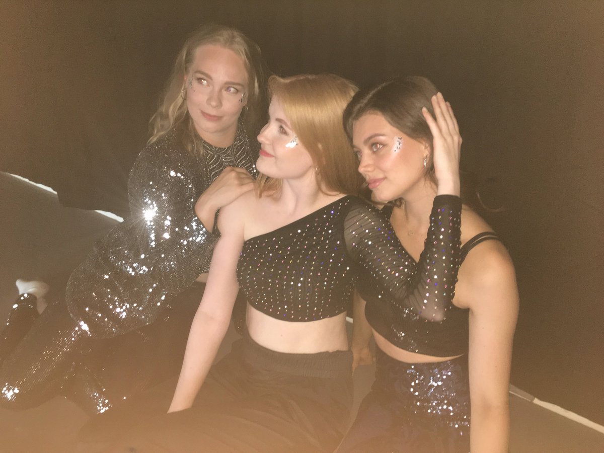 usvaproductions's tweet photo. #Disco is definitely not dead! How are you preparing for the holiday season? We are sparking it up to the max✨
#usvaproductions #dancegroup #danceproduction #showgroup #disco #70s #party #holidayseason #Helsinki https://t.co/hZiexAE38g