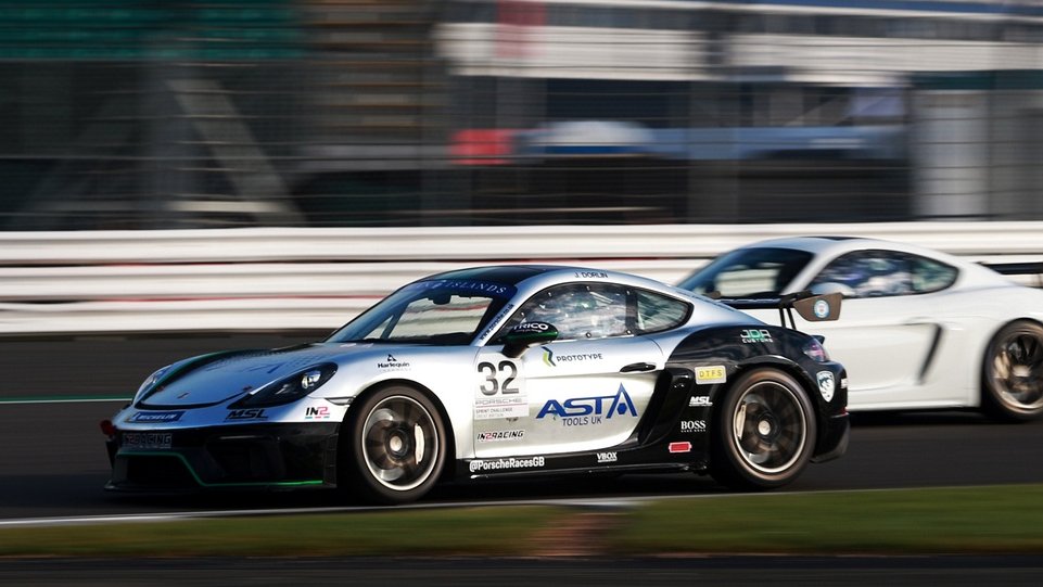 MSLMotorsportC's tweet photo. Front row starting position for #porsche #sprintchallengegb championship leader @JamesDorlin at the end of Silverstone qualifying.
James clocked a 2:09.954 to secure second place on the grid for tomorrows @PorscheRacesGB title-deciding races.
#jd32 #refusetolose https://t.co/v06J5Oce2D