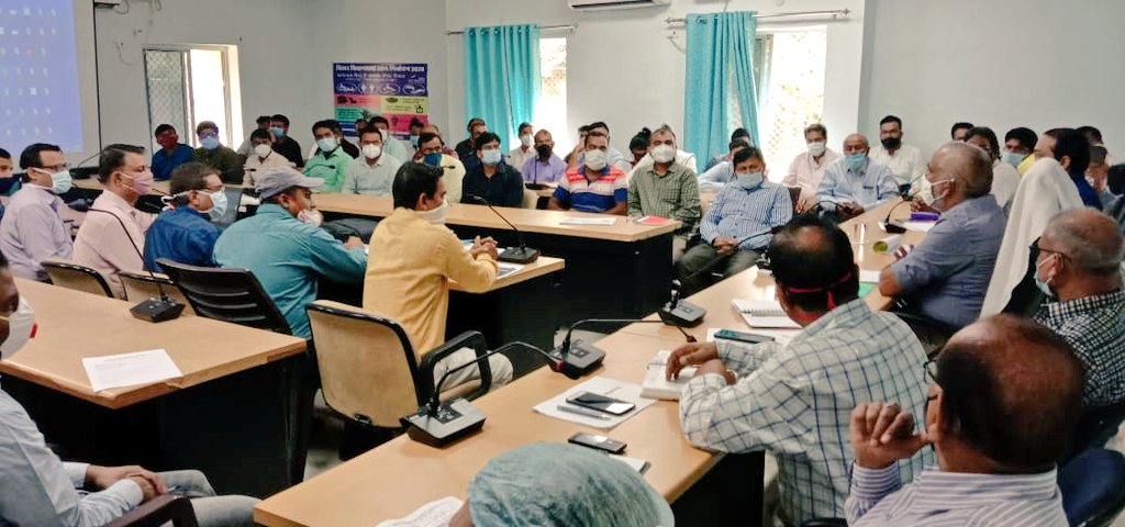 ElectionDeptNwd's tweet photo. नवादाः स्वास्थ्य विभाग की समीक्षा बैठक करते जिला पदाधिकारी यश पाल मीणा ।
#COVID__19 https://t.co/nomCs8E8jV