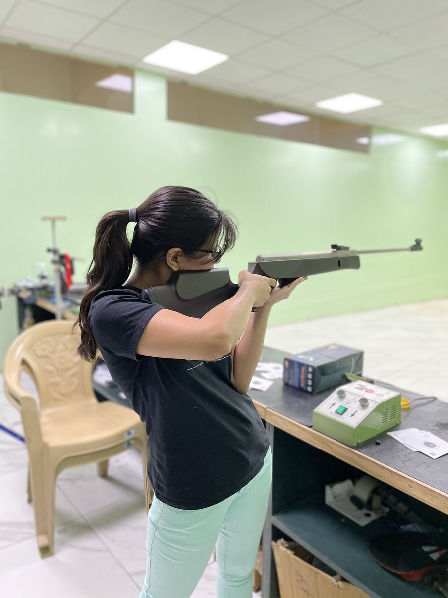 Whoever said diamonds are girls best friend has never owned a rifle...... 

#airrifleshooting #shooting #pictureoftheday #pictureperfect #shotoniphone12 #potraitmode #photography
