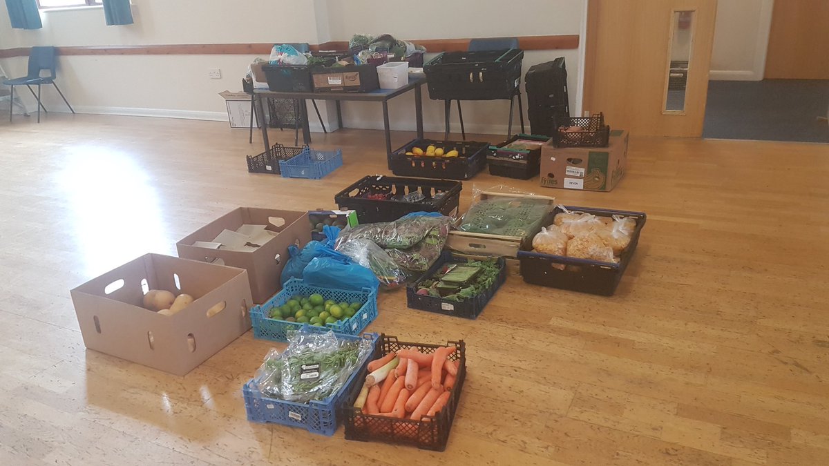 TownstalC's tweet photo. 1st #hubatthehall for lock down 2 and we sent out 67 hot meals plus food parcels. @southhamscab saw 1 person plus a referral. Thanks to @Foodincommun for fab food donations and @DartPolice Becs for helping sort out rules. Team effort! @C2exeter @ChestDartmouth https://t.co/jY0p5WEfF8